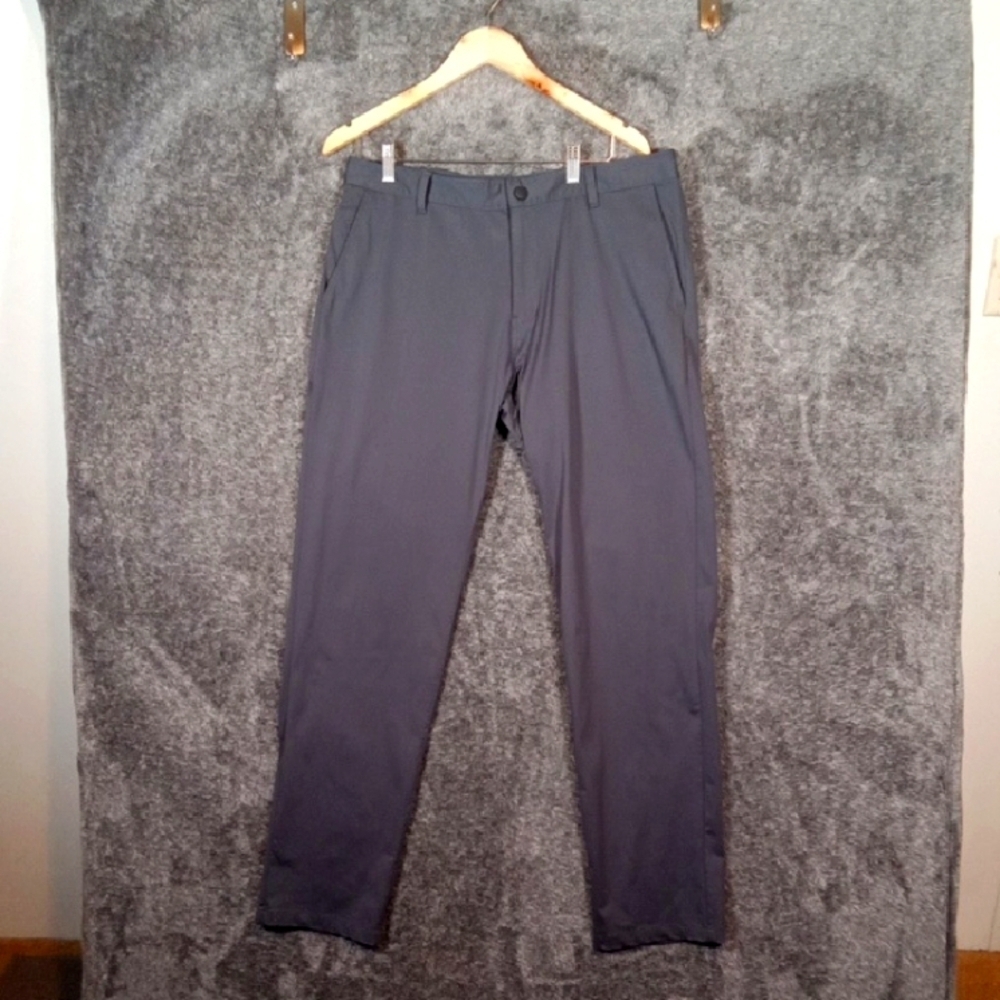 RHONE Commuter Golf Office Travel Mens Pants Color Iron Size 35